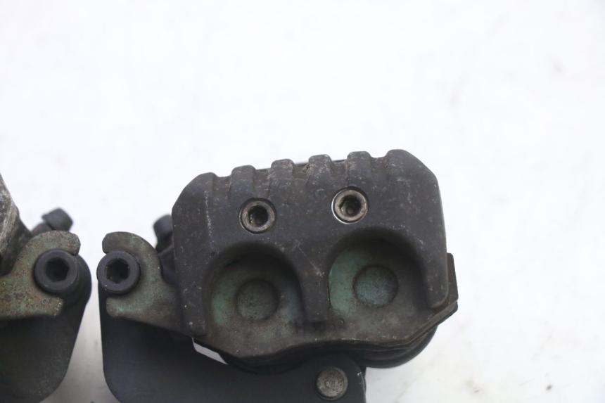 photo de ÉTRIER DE FREIN AVANT PIAGGIO X9 EVOLUTION 125 (2003 - 2007)