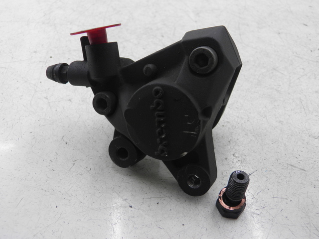 photo de ÉTRIER DE FREIN AVANT YAMAHA BW'S 50 (2004 - 2017)