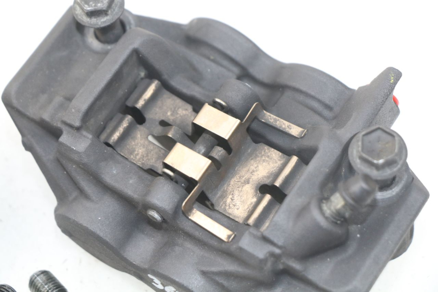 photo de ETRIER FREIN AVANT YAMAHA YP T-MAX TMAX 530 (2017 - 2020)