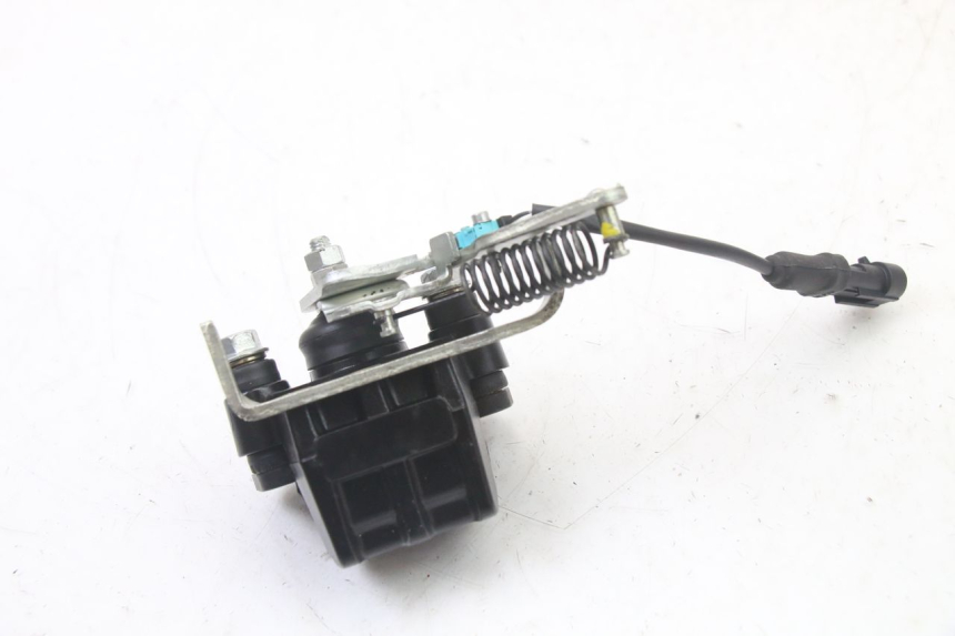 photo de ETRIER FREIN ROLL LOCK PIAGGIO MP3 500 (2014 - 2016)