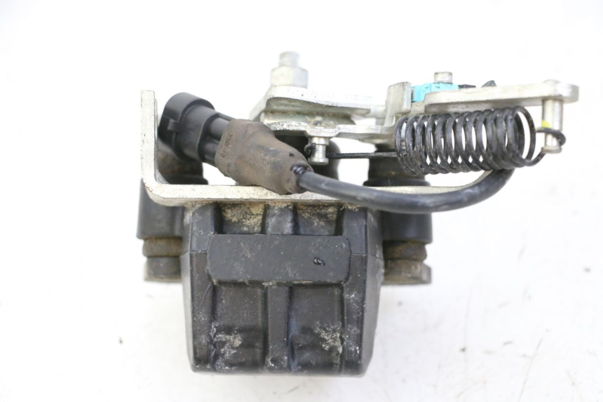 photo de ETRIER FREIN ROLL LOCK PIAGGIO MP3 500 (2014 - 2016)