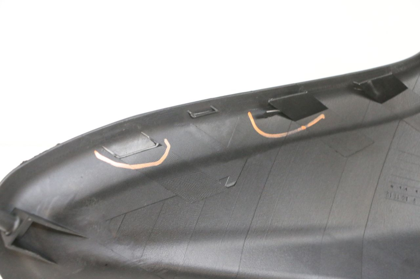 photo de FACE AVANT SUZUKI BURGMAN 125 (2007 - 2014) - Détail de la pièce