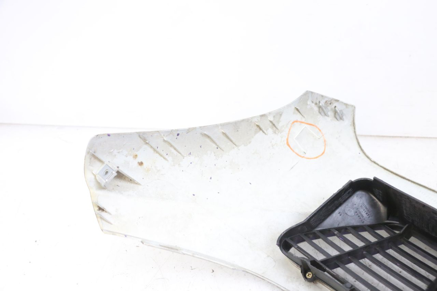 photo de FACE AVANT PEUGEOT ELYSEO 125 (1999 - 2004) - Autre angle de vue