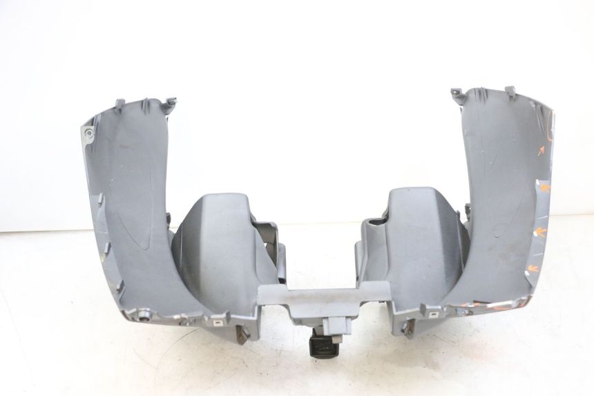 photo de FACE AVANT PIAGGIO MP3 500 (2016 - 2018) - Gros plan technique