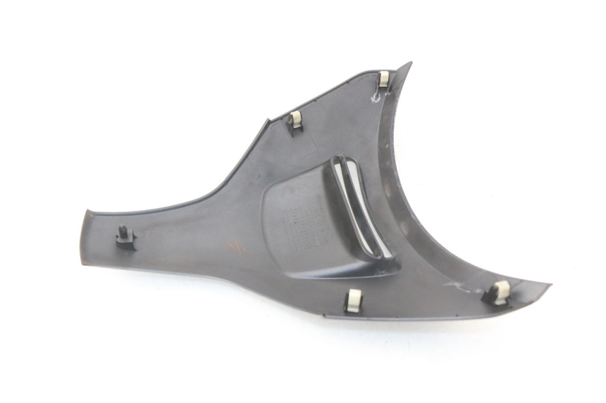 photo de FACE AVANT SUPERIEUR  SUZUKI BURGMAN 650 (2002 - 2004)