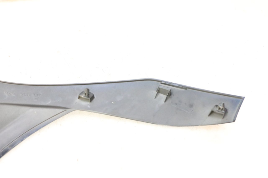 photo de FACE AVANT SUPERIEUR  PIAGGIO MP3 RL 250 (2007 - 2010) - Zoom état d’usage