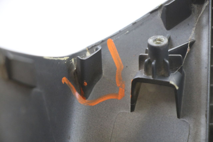 photo de FACE AVANT SUPERIEUR  PEUGEOT SATELIS 125 (2013 - 2018)