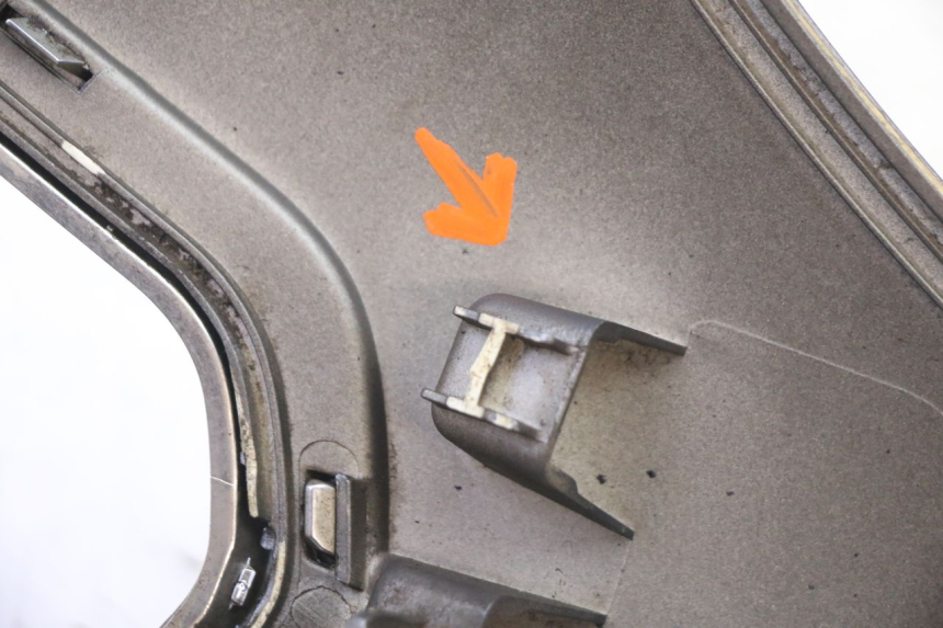 photo de FACE AVANT SUPERIEUR  PEUGEOT SATELIS 125 (2013 - 2018)