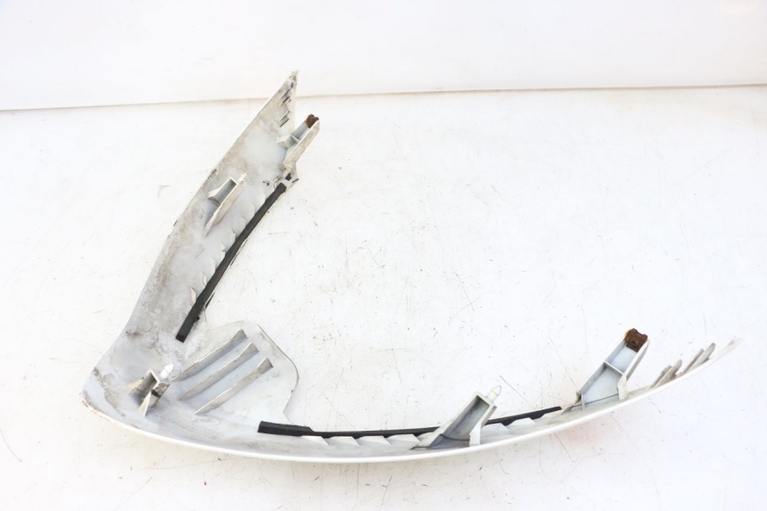 photo de FACE AVANT SUPERIEUR  SUZUKI BURGMAN 125 (2007 - 2014)