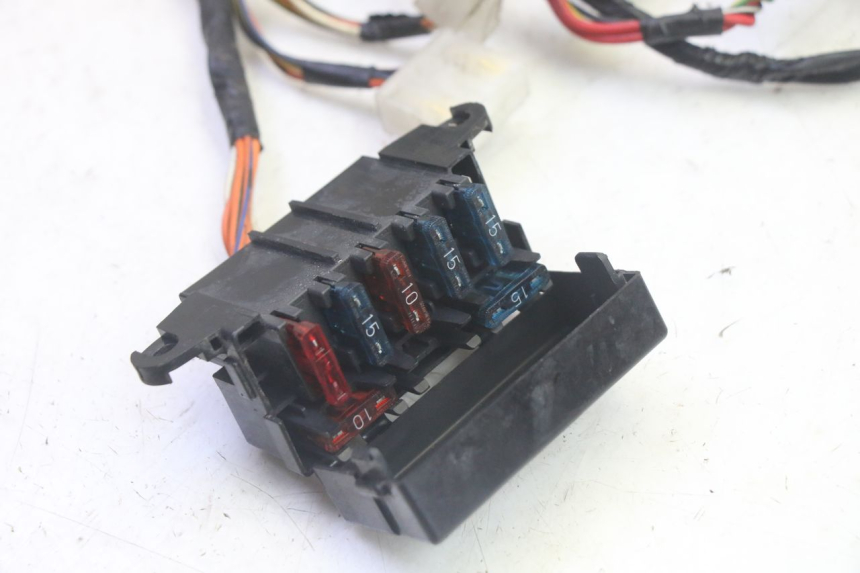 photo de FAISCEAU SUZUKI GSF N BANDIT 600 (1996 - 1999) - Autre angle de vue