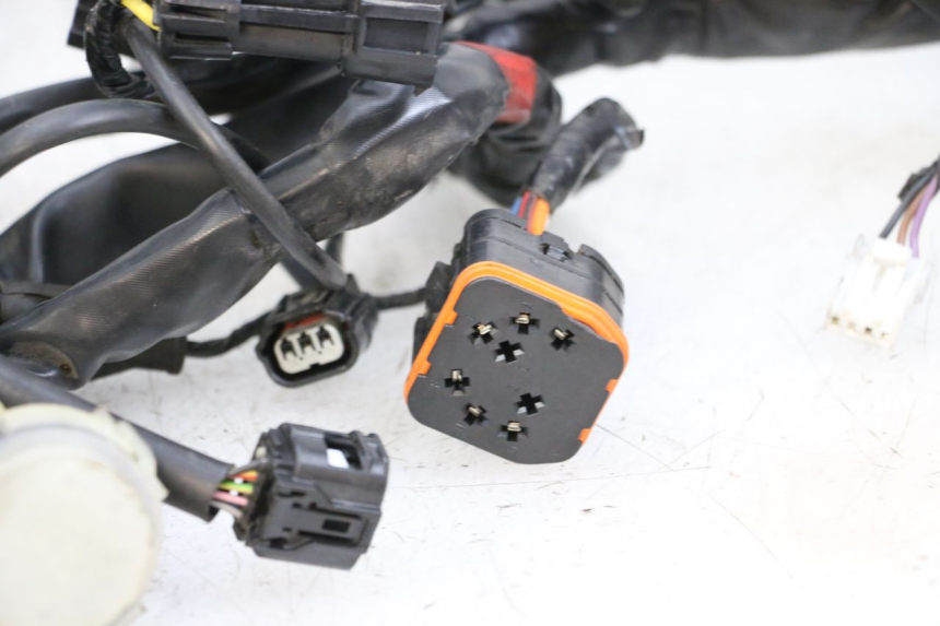 photo de FAISCEAU PIAGGIO MP3 HPE 350 (2018 - 2020) - Pièce contrôlée