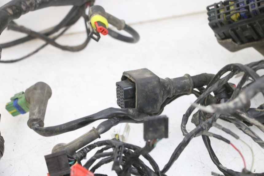 photo de FAISCEAU PIAGGIO MP3 RL 250 (2007 - 2010) - Vue d’ensemble