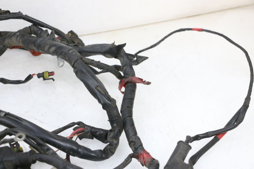 photo de FAISCEAU PIAGGIO VESPA GTS SUPER IE 125 (2009 - 2016) - Vue rapprochée