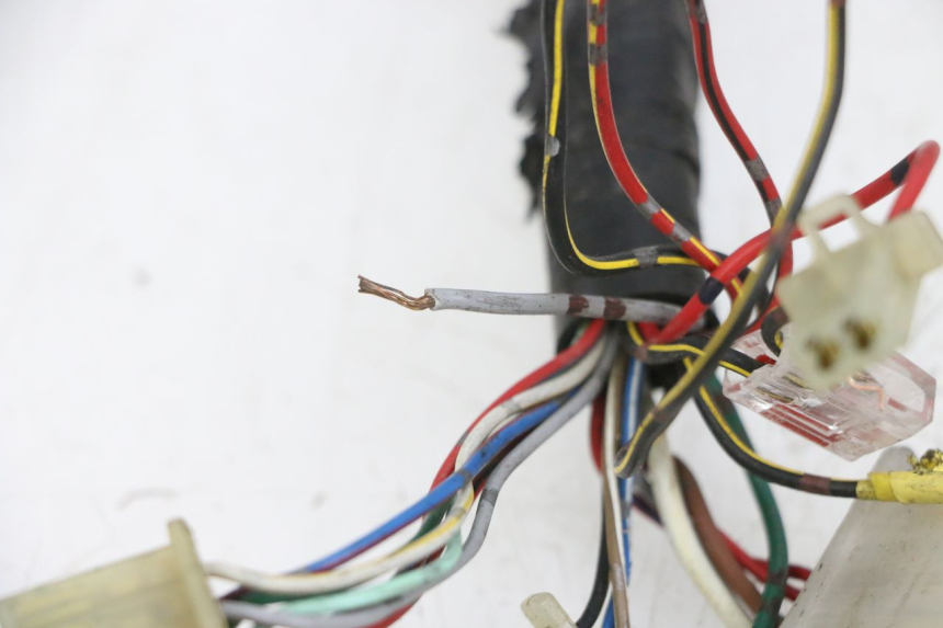 photo de FAISCEAU KAWASAKI ZR 7 750 (1999 - 2001) - Détails caractéristiques