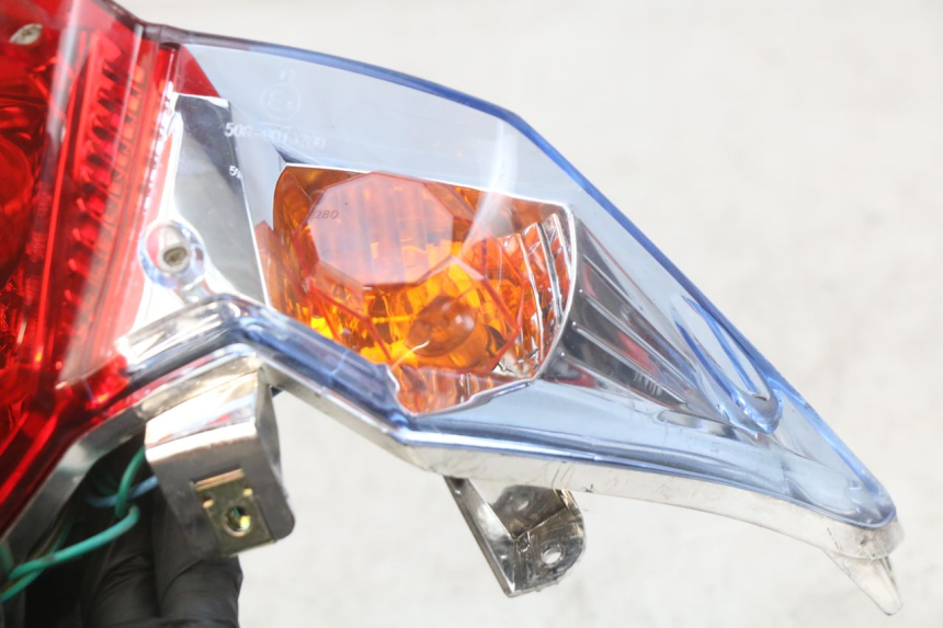 photo de FEU ARRIERE KYMCO AGILITY NAKED RENOUVO 2T 50 (2011 - 2018)