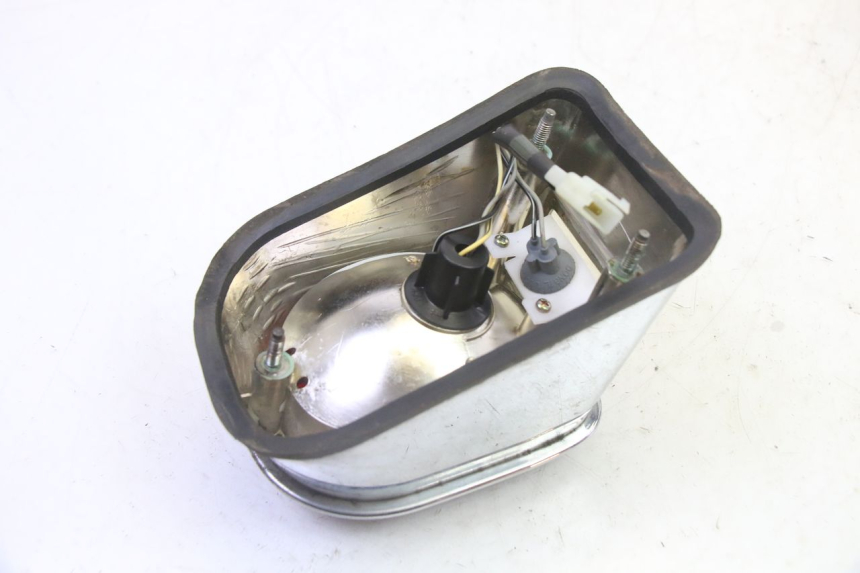 photo de FEU ARRIERE HYOSUNG GV AQUILA 125 (2000 - 2004)