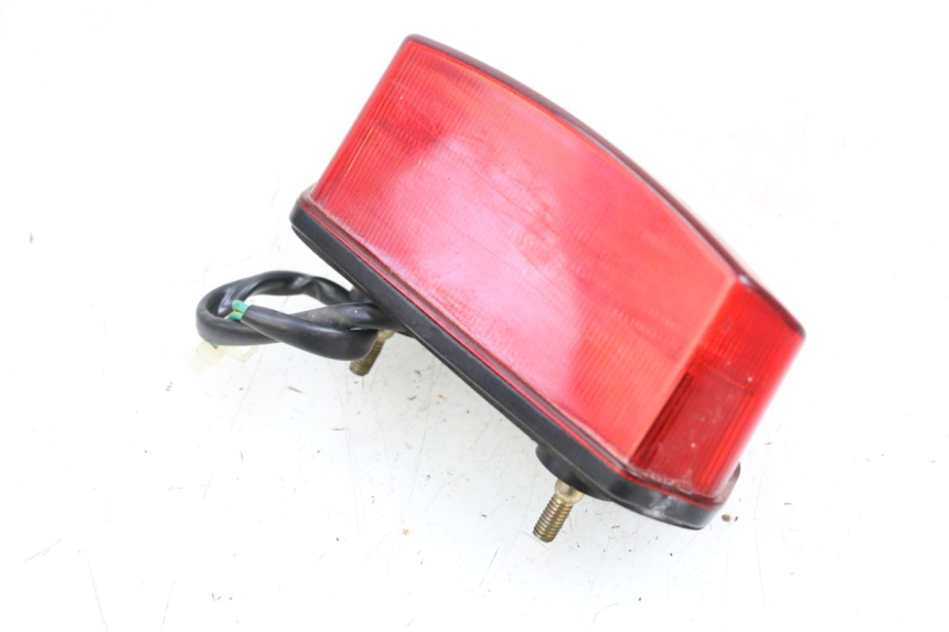 photo de FEU ARRIERE MAG POWER BOMBERS 4T 50 (2016 - 2026) - État de surface