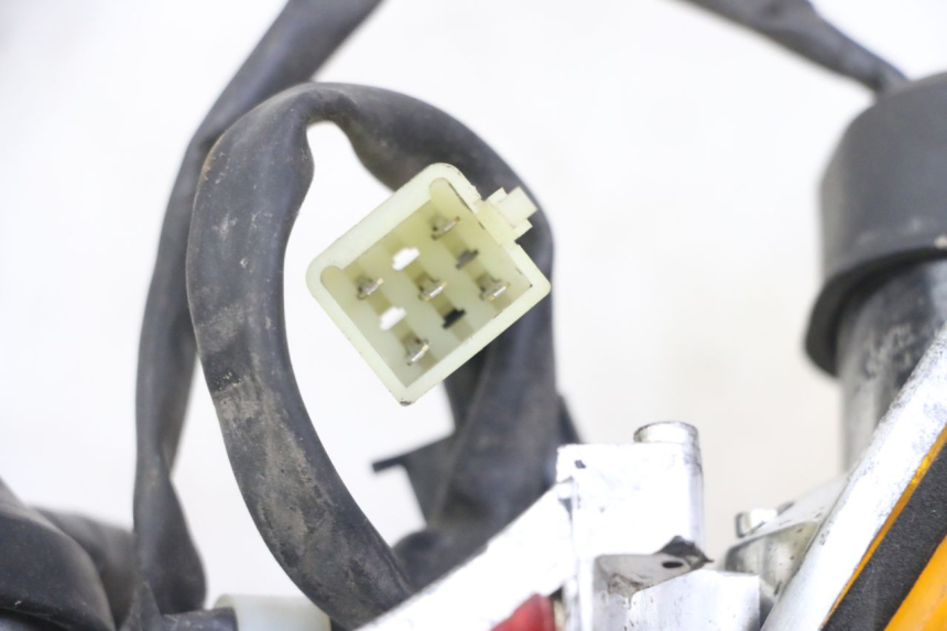 photo de FEU ARRIERE HONDA CBF 500 (2004 - 2007)