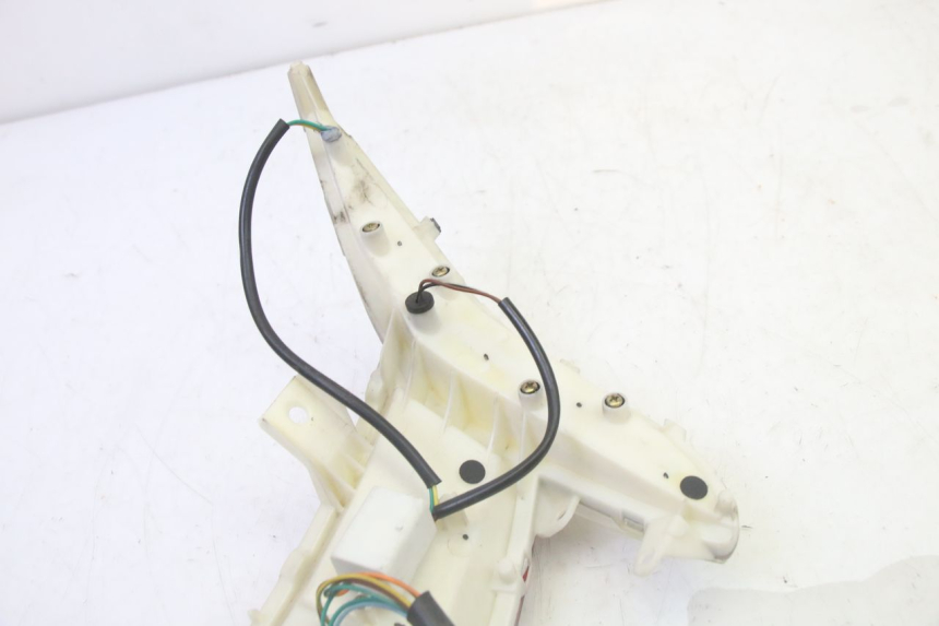 photo de FEU ARRIERE PEUGEOT CITYSTAR 50 (2013 - 2017)