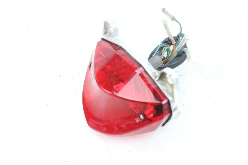 photo de FEU ARRIERE SYM CROX 4T 50 (2016 - 2023) - Gros plan technique