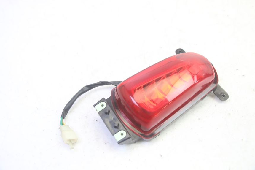 photo de FEU ARRIERE PEUGEOT DJANGO 4T 50 (2014 - 2019) - Autre angle de vue