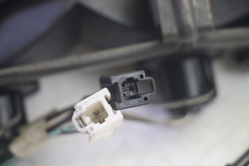 photo de FEU ARRIERE SUZUKI DL V STROM 1000 (2002 - 2007) - Vue d’ensemble