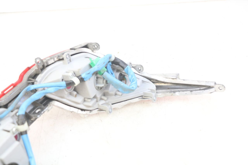 photo de FEU ARRIERE KYMCO DOWNTOWN ABS 125 (2015 - 2017) - Points de fixation