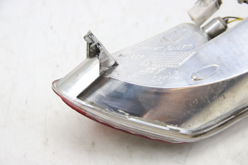 photo de FEU ARRIERE DROIT PIAGGIO MP3 125 (2006 - 2014)