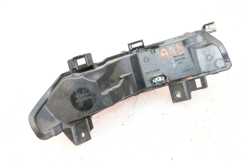 photo de FEU ARRIERE DROIT PIAGGIO MP3 500 (2014 - 2016)