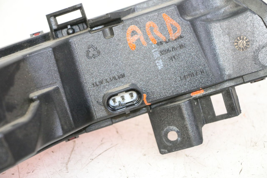 photo de FEU ARRIERE DROIT PIAGGIO MP3 500 (2014 - 2016)