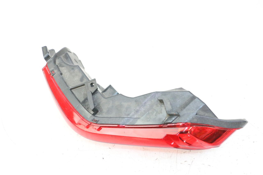 photo de FEU ARRIERE DROIT PIAGGIO MP3 500 (2014 - 2016)