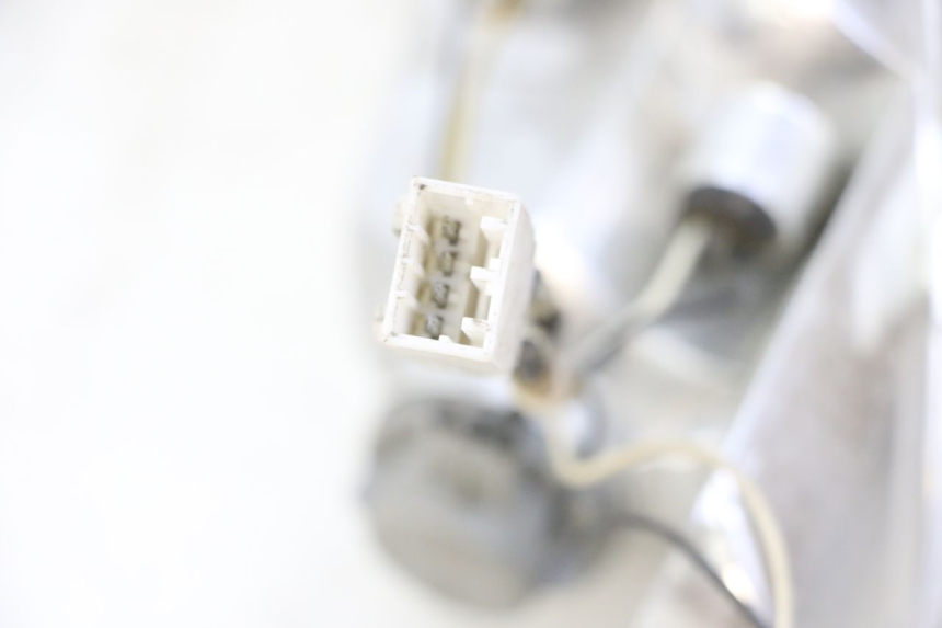 photo de FEU ARRIERE DROIT PIAGGIO MP3 RL 250 (2007 - 2010)