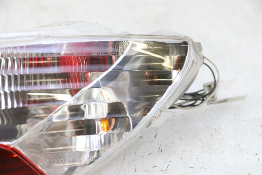 photo de FEU ARRIERE DROIT PIAGGIO MP3 RL 250 (2007 - 2010)