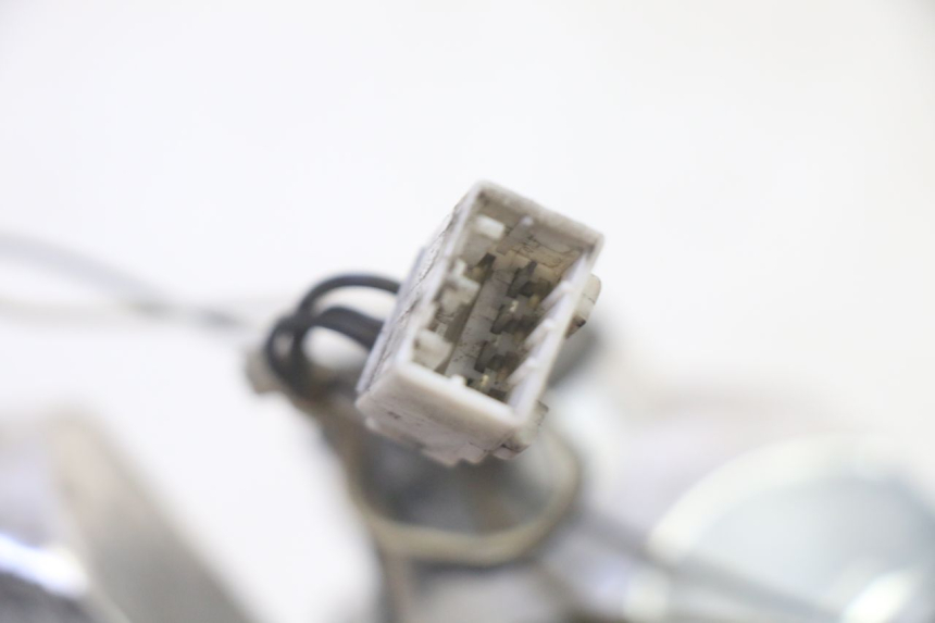 photo de FEU ARRIERE DROIT PIAGGIO MP3 RL 250 (2007 - 2010)