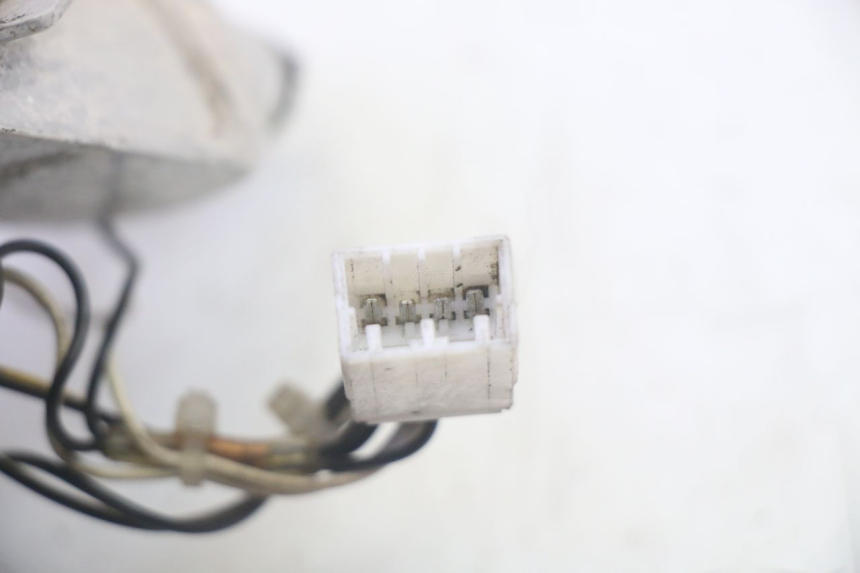 photo de FEU ARRIERE DROIT PIAGGIO MP3 125 (2006 - 2014)