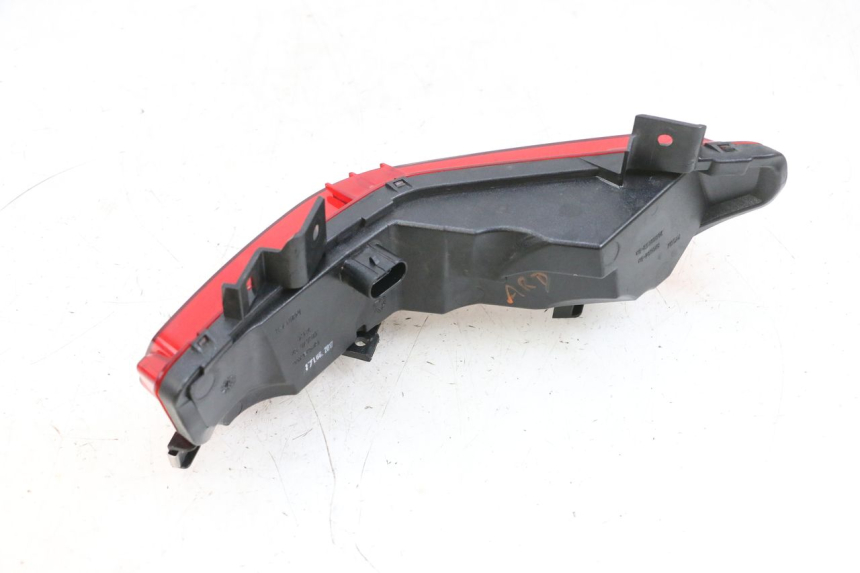 photo de FEU ARRIERE DROIT PIAGGIO MP3 500 (2016 - 2018) - Vue d’ensemble