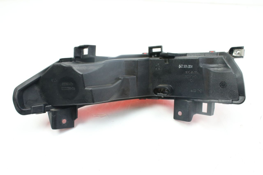 photo de FEU ARRIERE DROIT PIAGGIO MP3 500 (2014 - 2016)