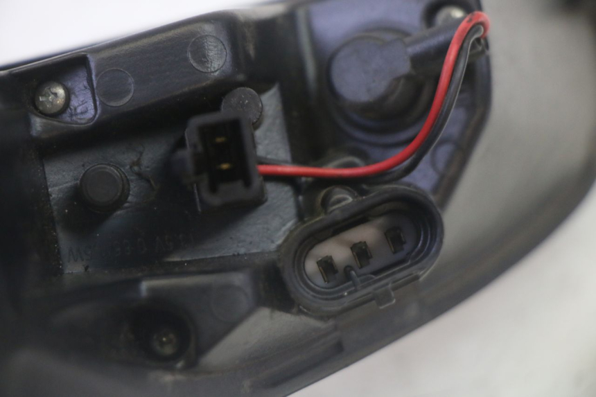 photo de FEU ARRIERE DROIT PEUGEOT SATELIS 125 (2013 - 2018)