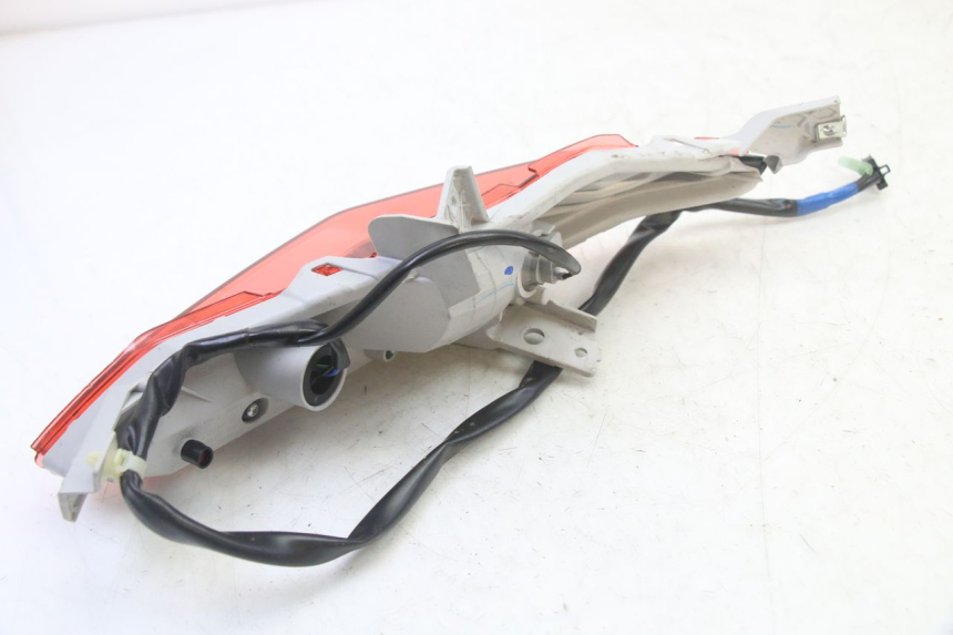 photo de FEU ARRIERE DROIT YAMAHA XMAX X-MAX 125 (2021 - 2025)