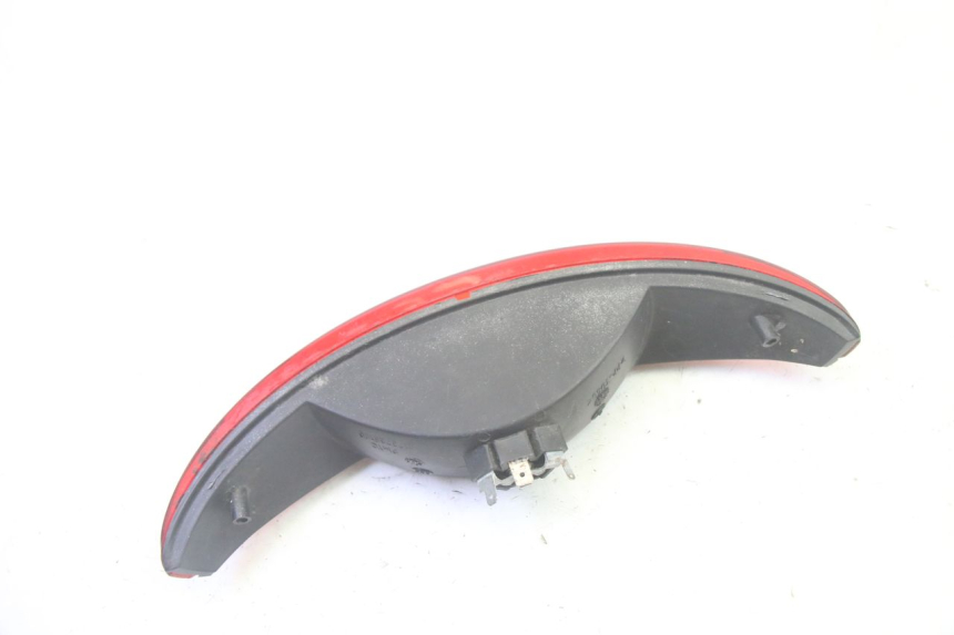 photo de FEU ARRIERE PEUGEOT ELYSEO 125 (1999 - 2004) - Zoom état d’usage