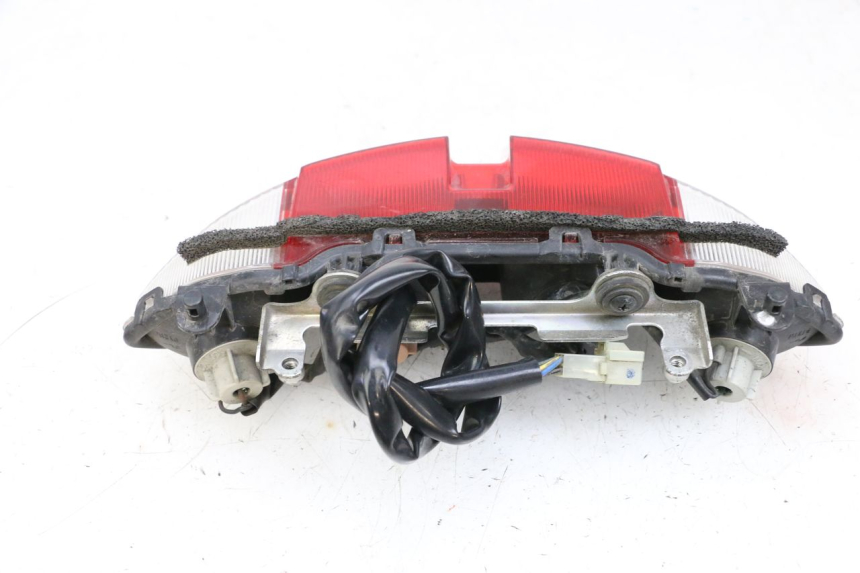 photo de FEU ARRIERE YAMAHA FJR ABS 1300 (2006 - 2012) - Gros plan technique