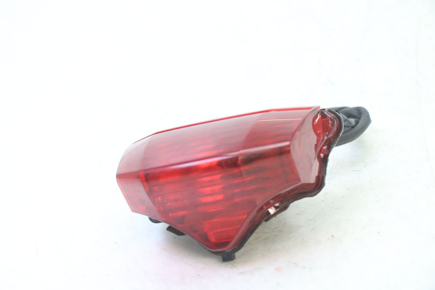 photo de FEU ARRIERE YAMAHA FZ6 FAZER S2 600 (2007 - 2011)