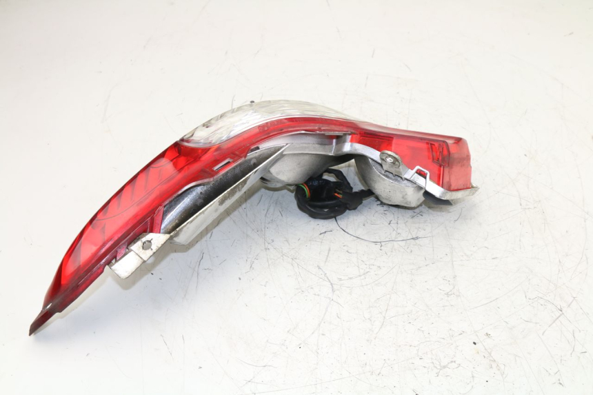 photo de FEU ARRIERE GAUCHE HONDA FES S-WING SWING 125 (2007 - 2015)