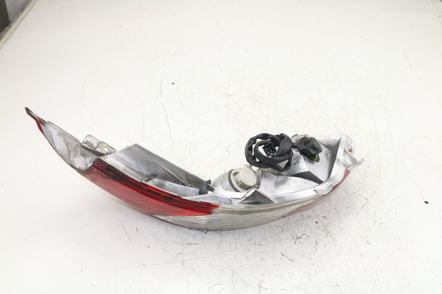 photo de FEU ARRIERE GAUCHE HONDA FES S-WING SWING 125 (2007 - 2015)