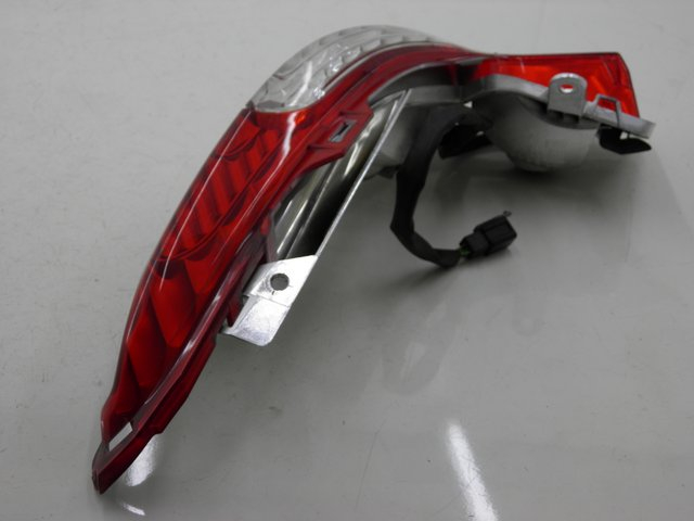 photo de FEU ARRIERE GAUCHE HONDA FES S-WING SWING ABS 125 (2007 - 2015)