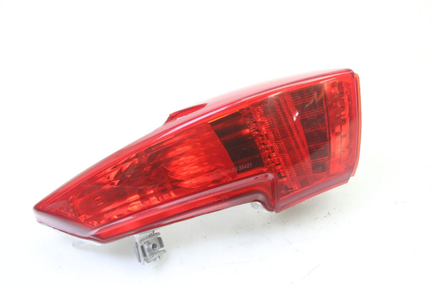 photo de FEU ARRIERE GAUCHE PIAGGIO MP3 HPE 310 (2024 - 2025)