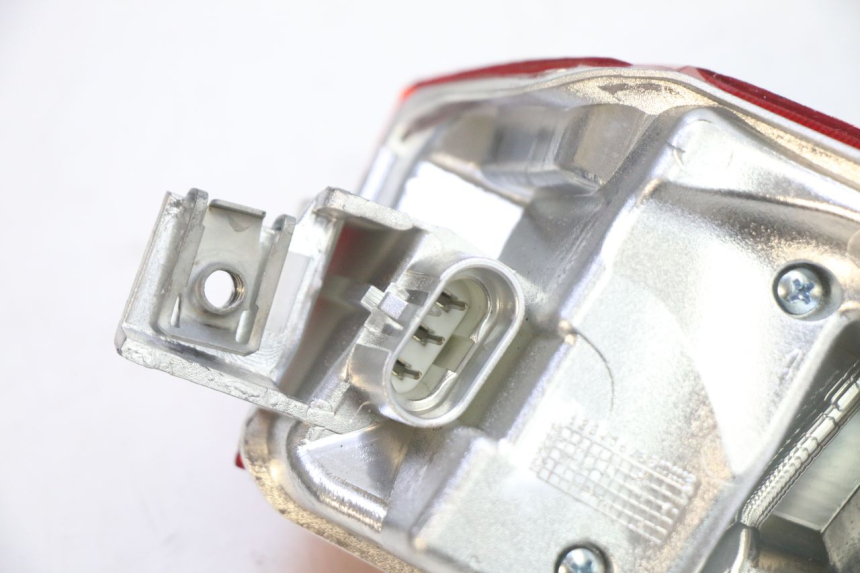 photo de FEU ARRIERE GAUCHE PIAGGIO MP3 HPE 310 (2024 - 2025)