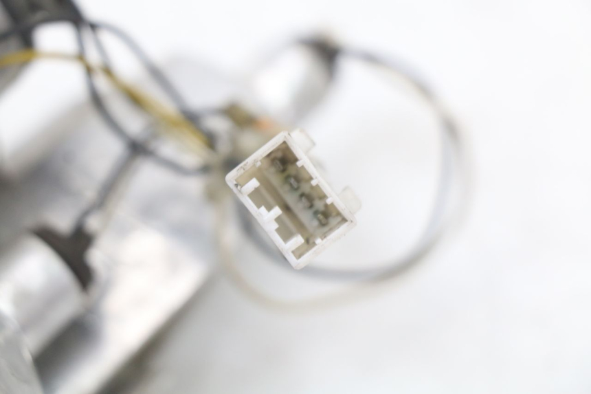 photo de FEU ARRIERE GAUCHE PIAGGIO MP3 125 (2006 - 2014)