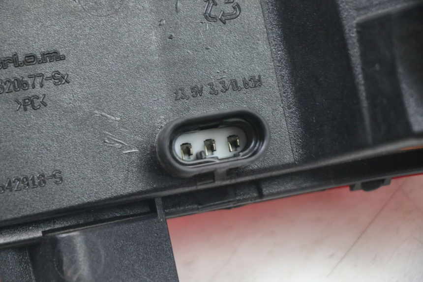 photo de FEU ARRIERE GAUCHE PIAGGIO MP3 500 (2014 - 2016)