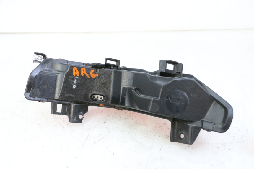 photo de FEU ARRIERE GAUCHE PIAGGIO MP3 500 (2014 - 2016)